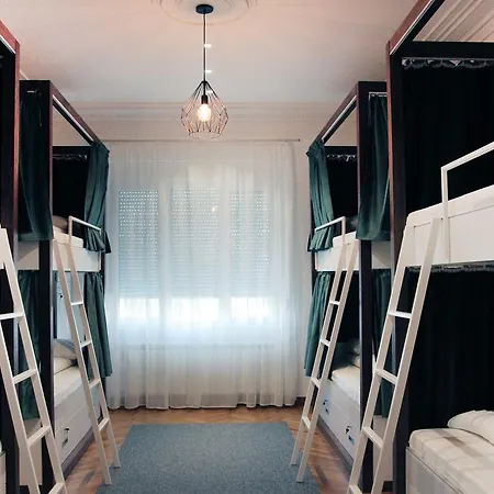 Hostel Karavan