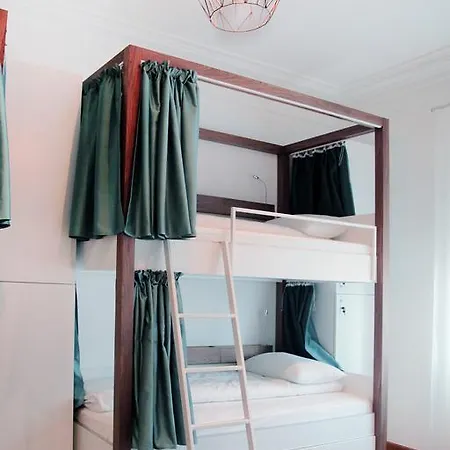 Hostel Karavan *